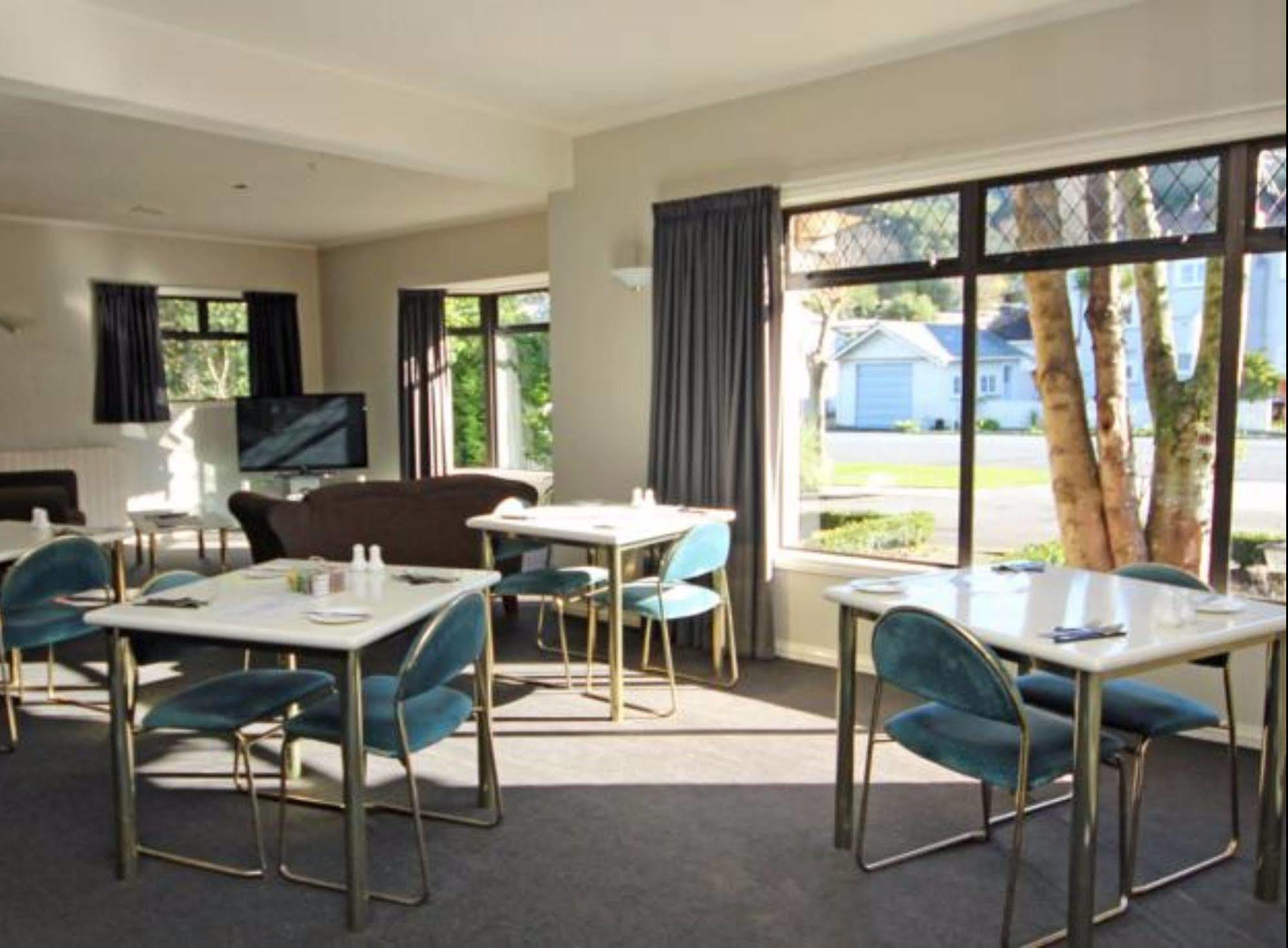 Champers Motor Inn Lower Hutt Exterior foto